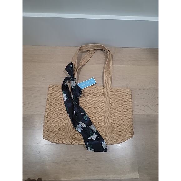 Draper James Handbags - NWT Draper James Everyday Straw Shoulder Bag Purse - Natural & Dk Blue Lining